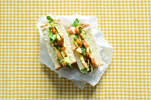 [9107585] Chicken Curry Sando
